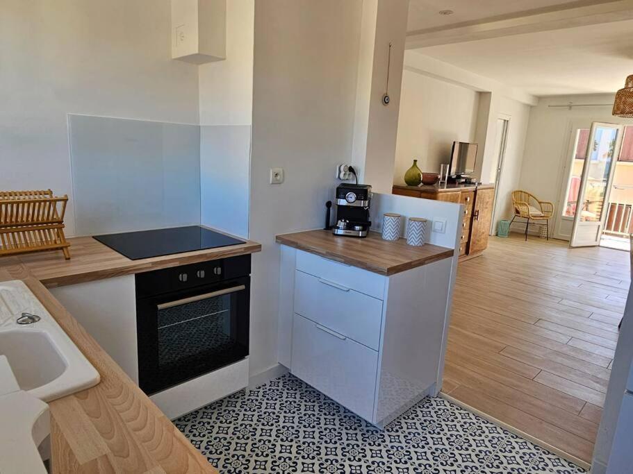 Tres Bel Appartement Vue Mer Six-Fours-les-Plages Eksteriør billede